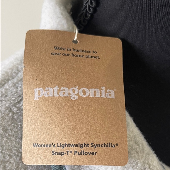 NWT Patagonia Cream Snap-T Fleece - Picture 3 of 4